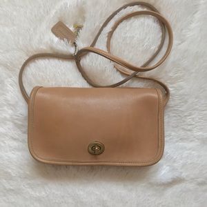 Vintage Coach Dinky Bag